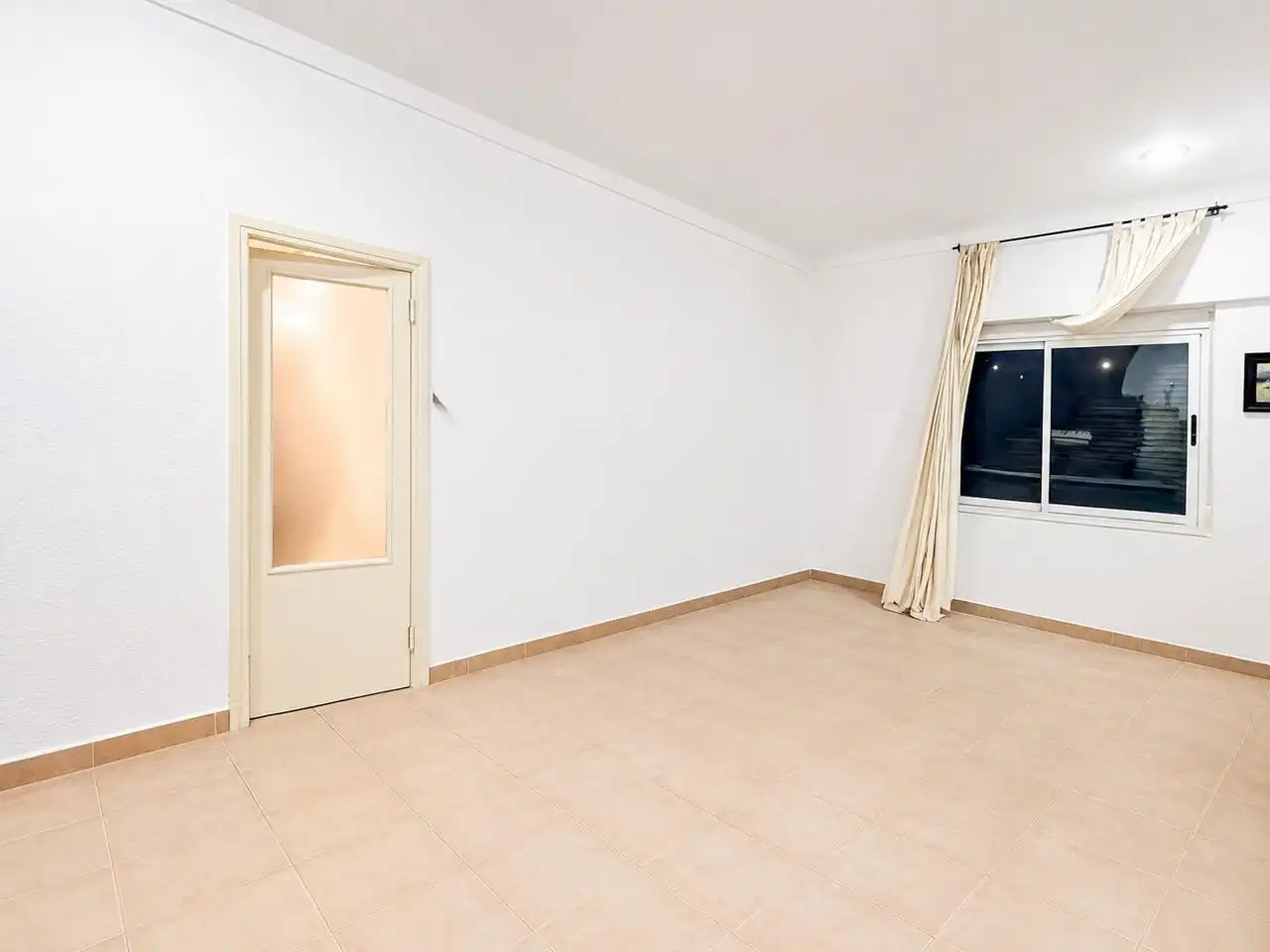 Schlafzimmer von Erdgeschoss zum Verkauf in Santa Pola mit Terrasse