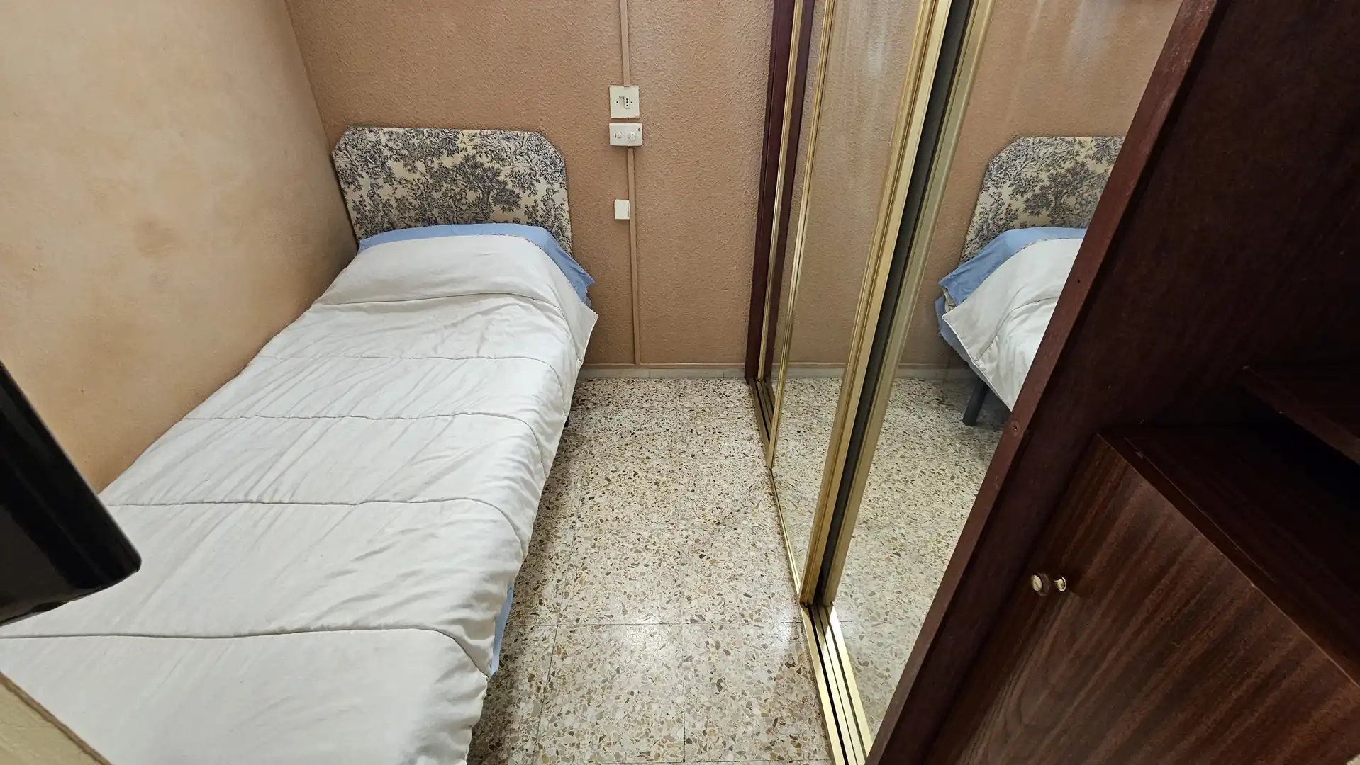 Schlafzimmer von Wohnung zum Verkauf in Benidorm mit Möbliert