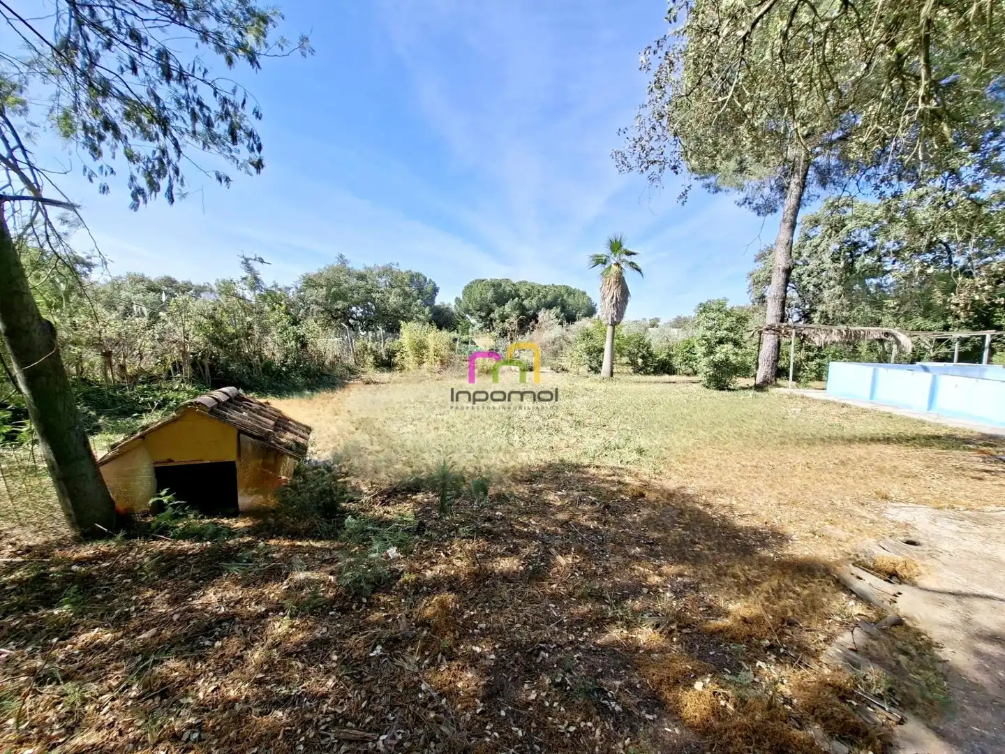 Country house zum Verkauf in Badajoz mit Terrasse, Abstellraum und Schwimmbad