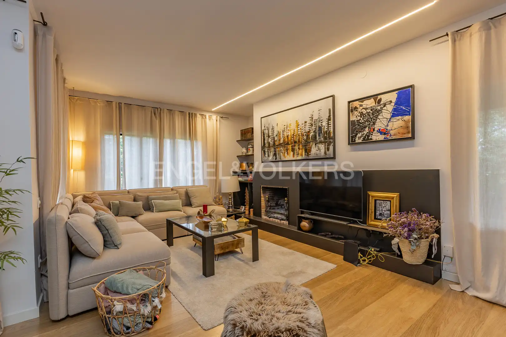 Sala de estar de Casa o chalet en venta en Seva con Aire acondicionado, Calefacción y Jardín privado
