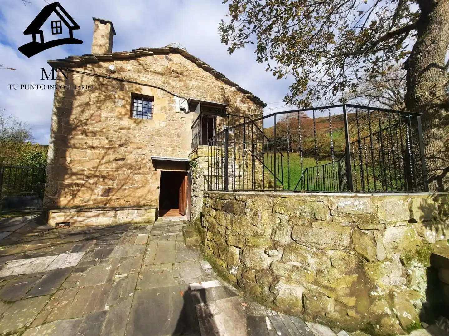 Finca rústica en venda a Luena
