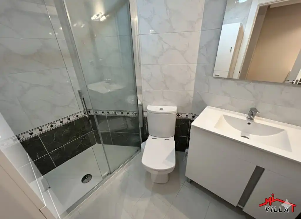 Baño de Piso en venta en Colindres con Calefacción, Amueblado y Balcón