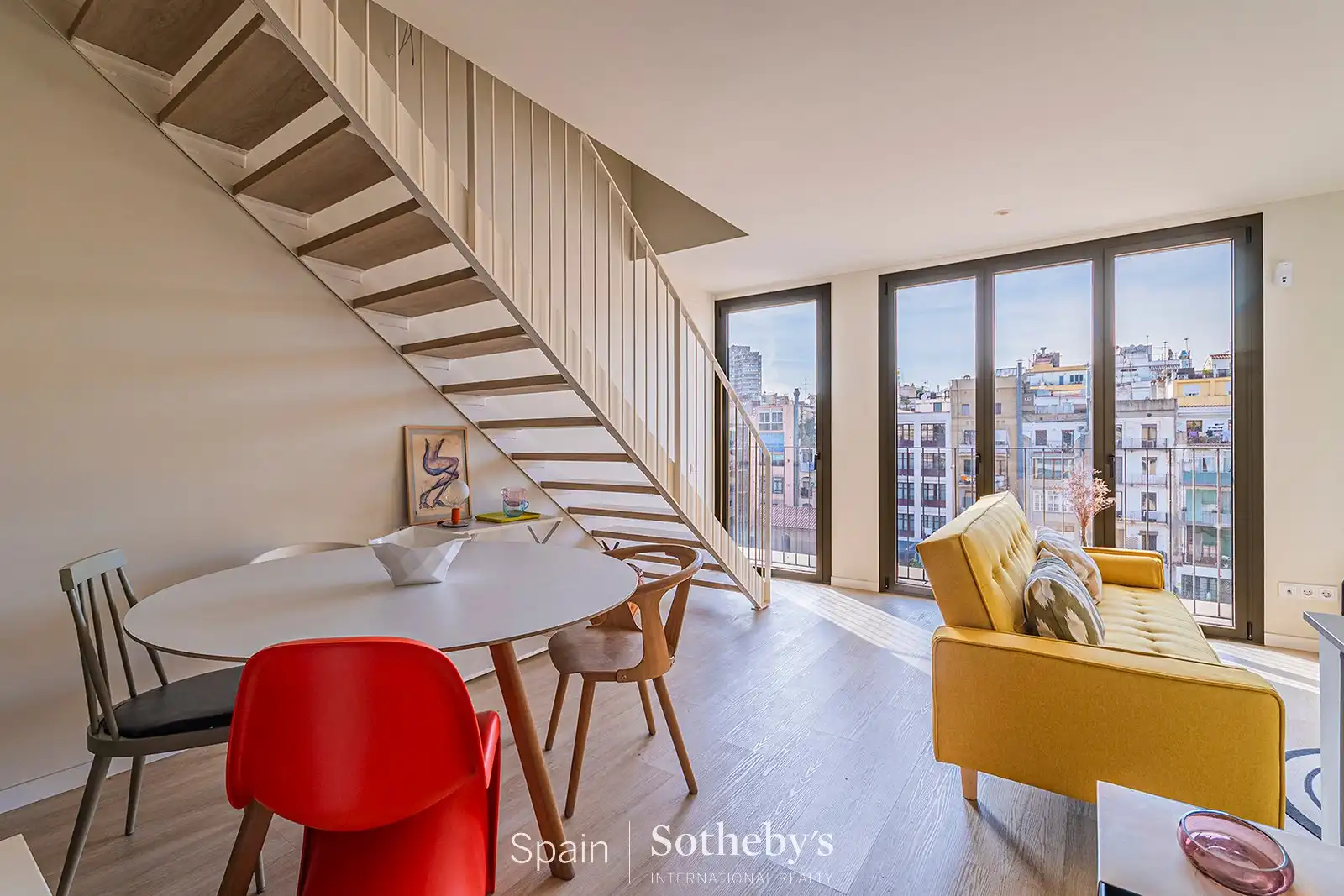 Duplex con ascensore in vendita a Gran Via de les Corts Catalanes, imagen 2
