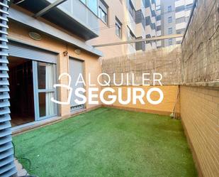 Exterior view of Flat to rent in  Madrid Capital  with Heating, Terrace and Swimming Pool