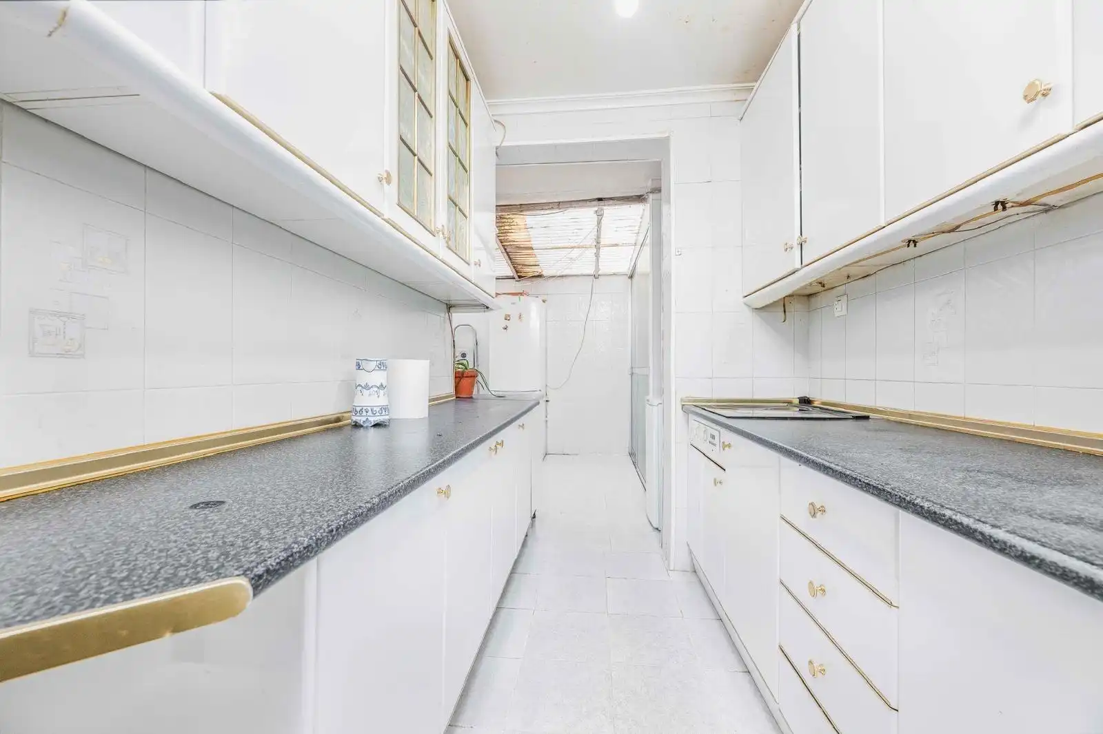Cocina de Piso en venta en Sevilla con Aire acondicionado