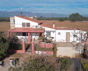 Vista exterior de Casa o xalet en venda en Tortosa amb Aire condicionat i Piscina