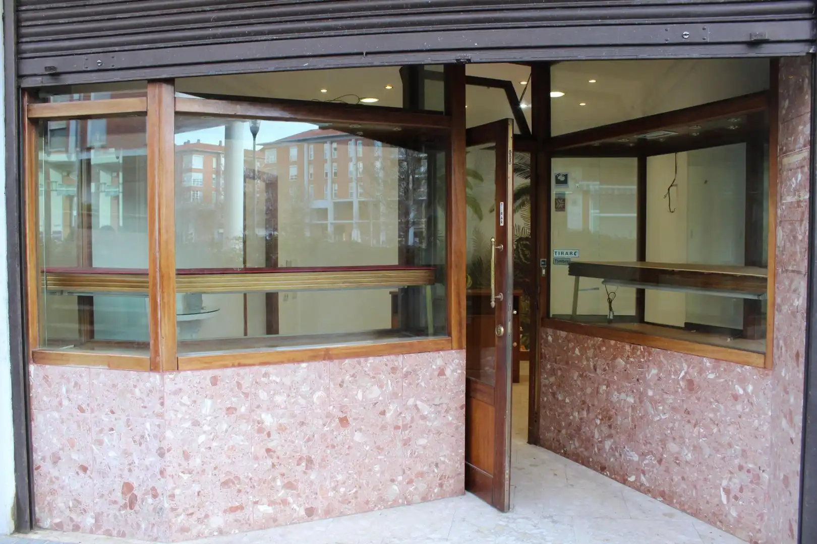 Local comercial en venda a Plaza Sagastieder, imagen 9