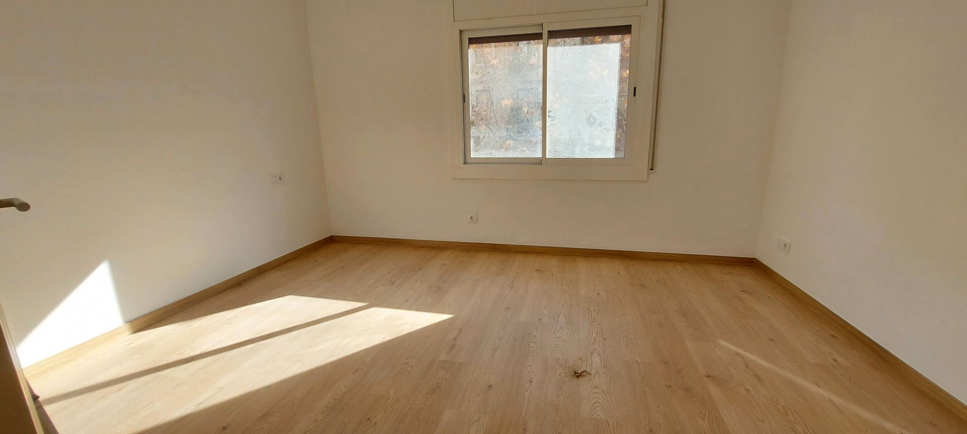 Dormitori de Pis de lloguer en  Barcelona Capital amb Aire condicionat, Parquet i Forn