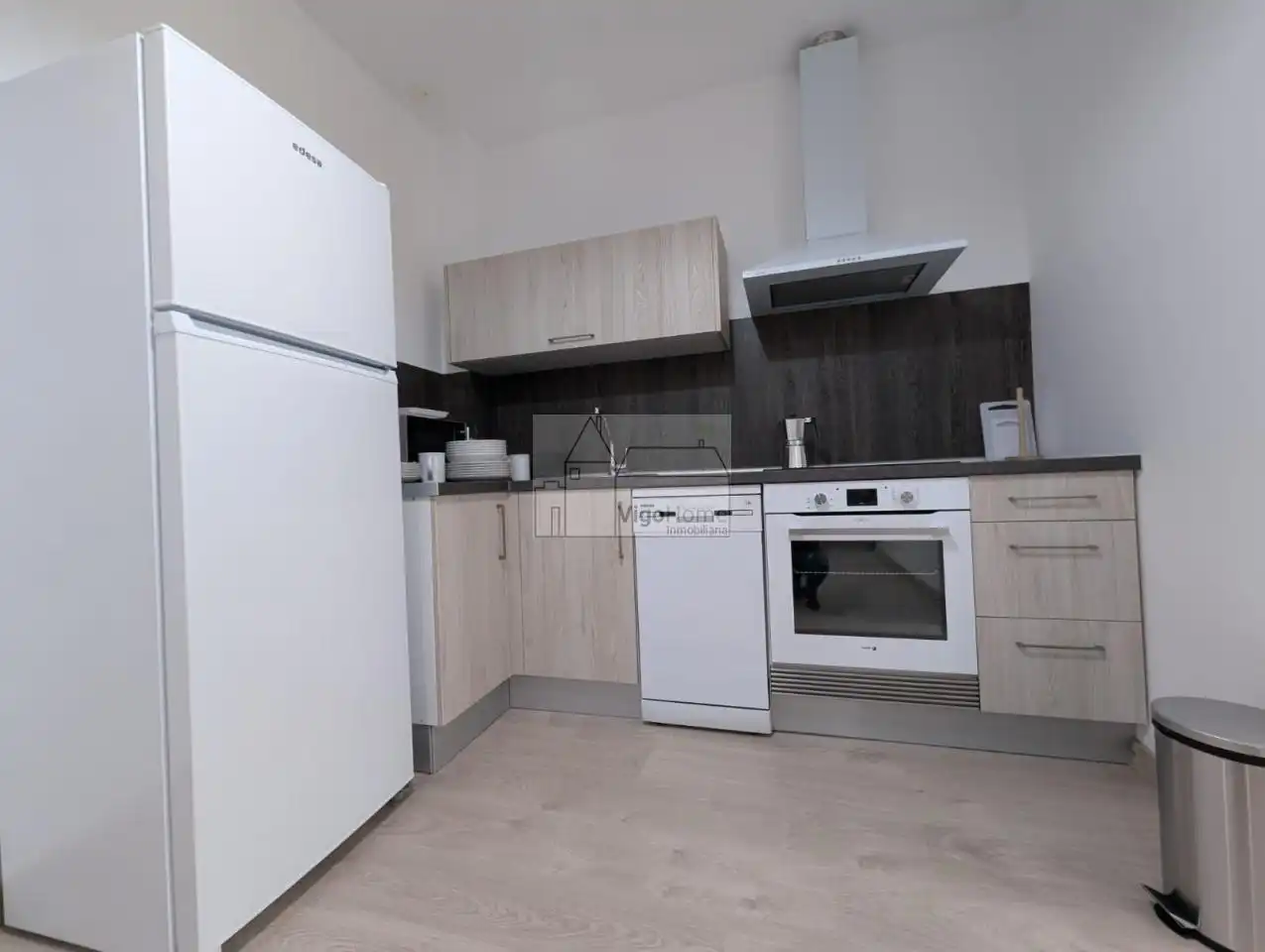 Kitchen of Flat for rent in Vigo   with Heating, Terrace and Storage room