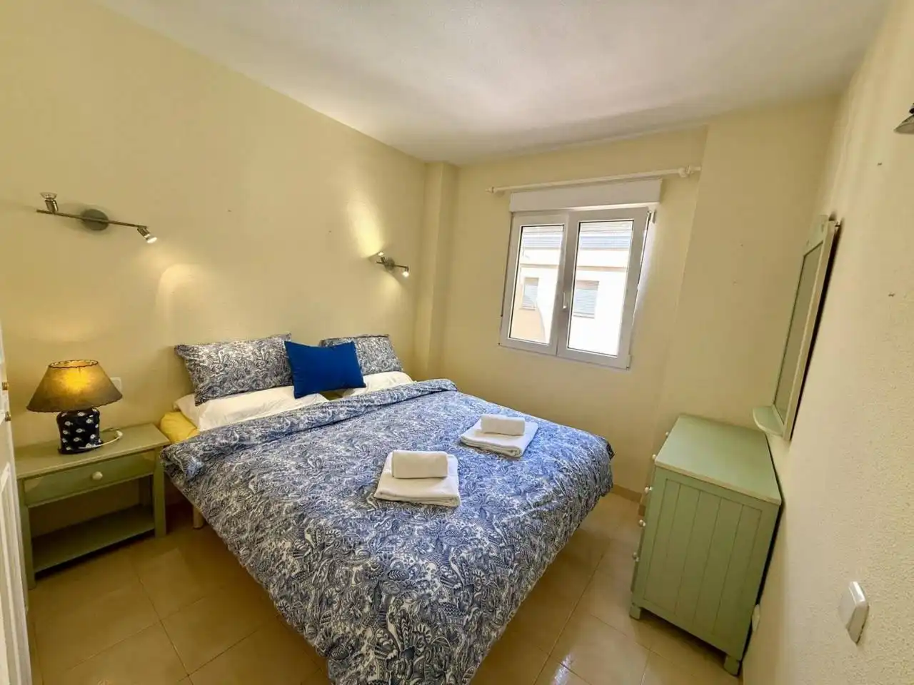 Schlafzimmer von Dachboden zum Verkauf in El Ejido mit Klimaanlage, Terrasse und Möbliert