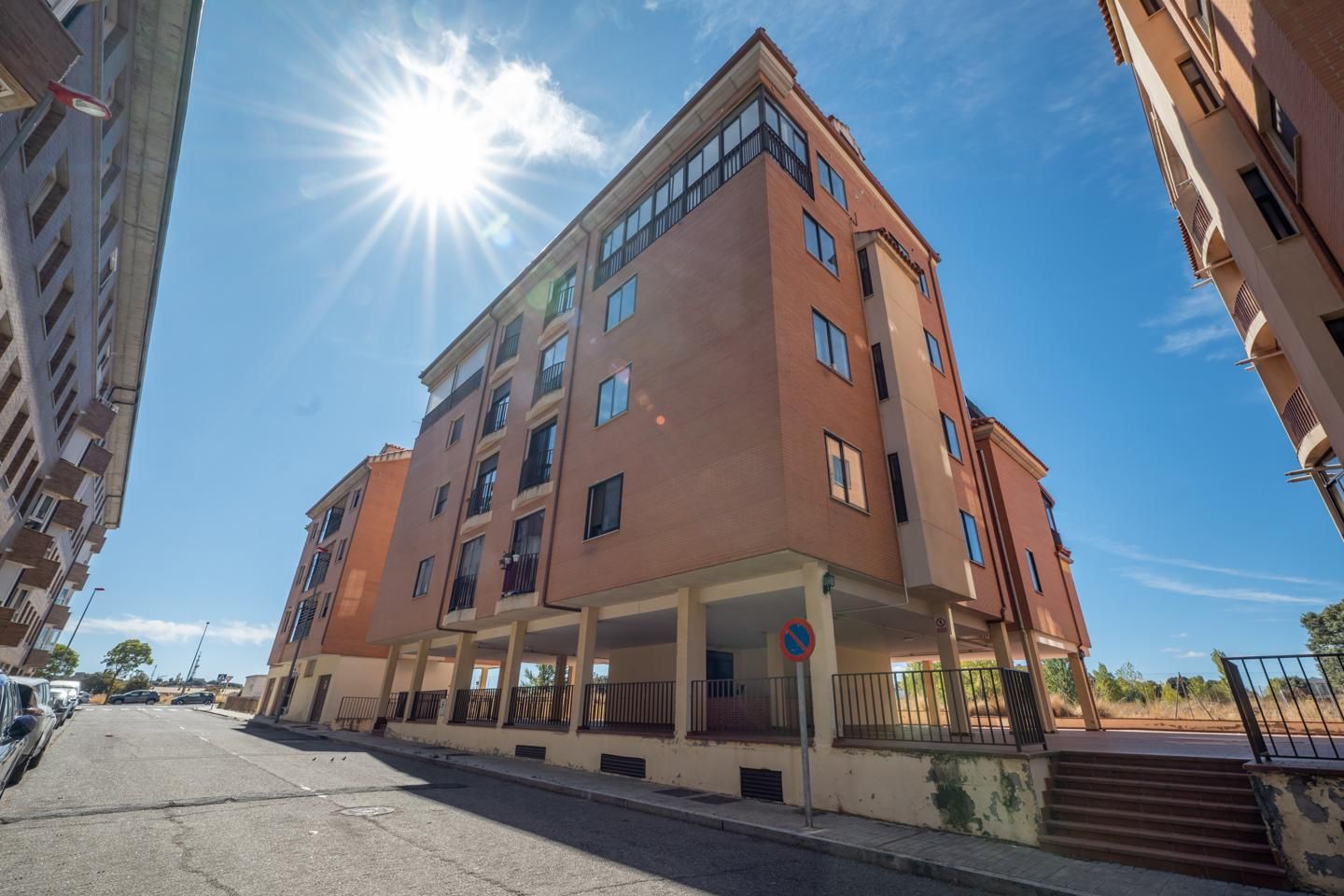 Vista exterior de Pis de lloguer en Ávila Capital amb Calefacció, Terrassa i Moblat