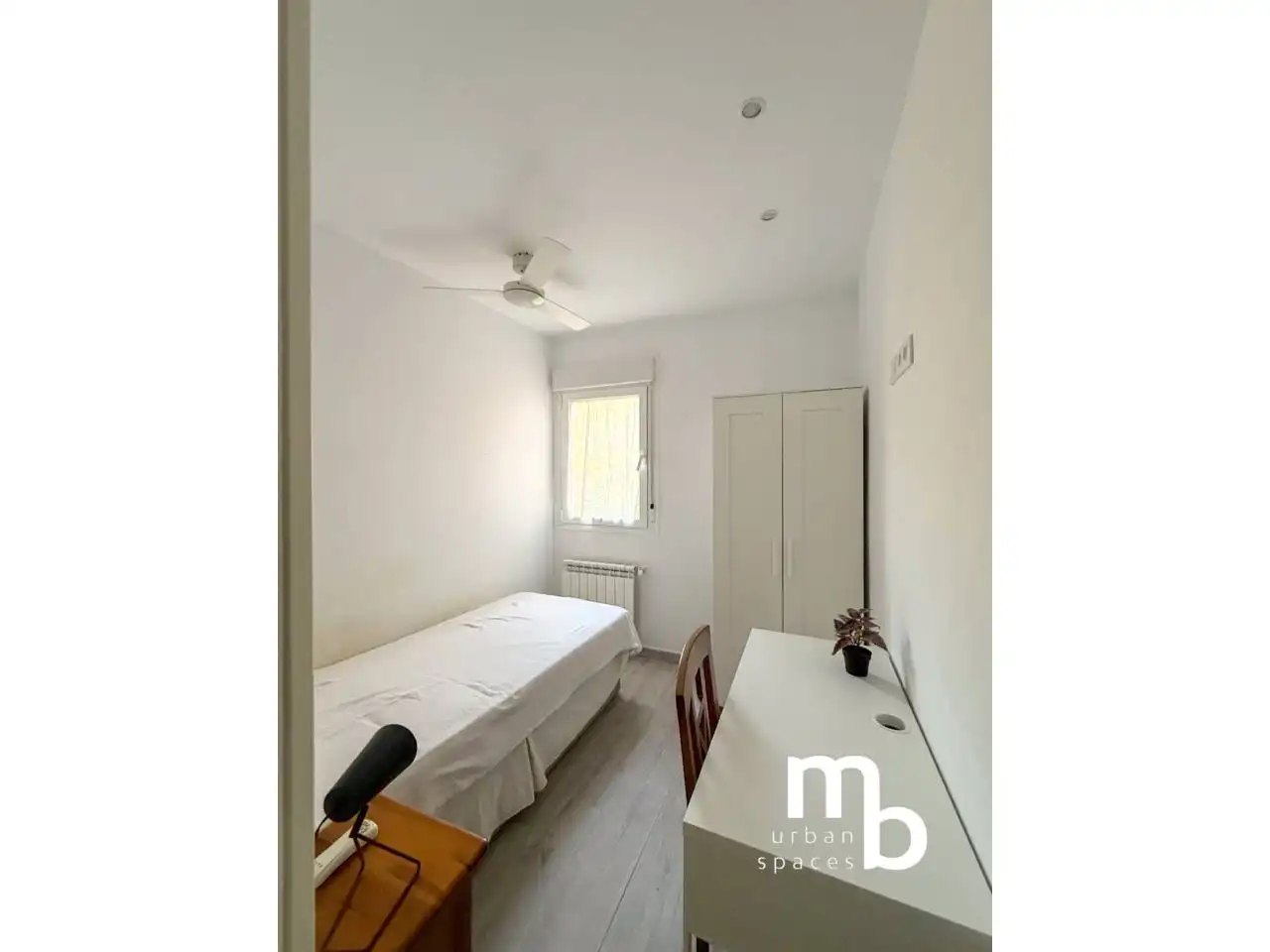 Schlafzimmer von Wohnung zur Miete in Madrid mit Klimaanlage, Heizung und Möbliert