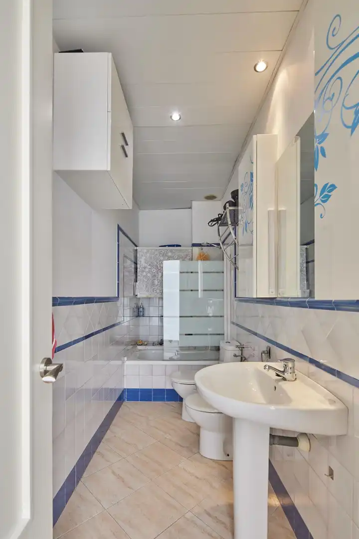 Baño de Piso en venta en Cádiz con Aire acondicionado, Calefacción y Parquet