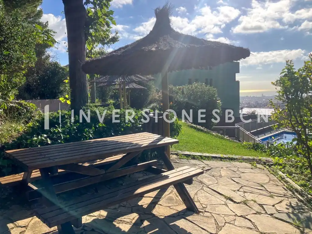 Terrace of Detached homes for rent in Barcelona  with Terrace and Community pool