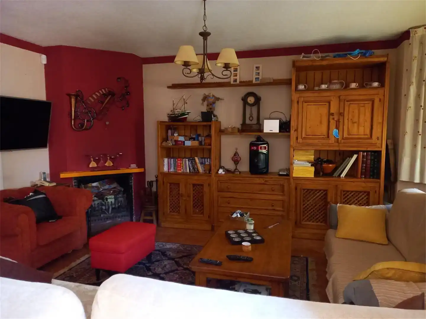 Living room of Houses for share in Illescas  with Air Conditioner, Private garden and Storage room