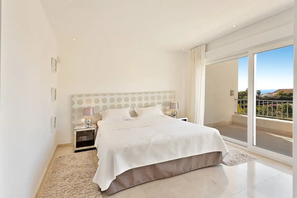 Dormitori de Casa o xalet en venda en Marbella amb Aire condicionat, Calefacció i Jardí privat
