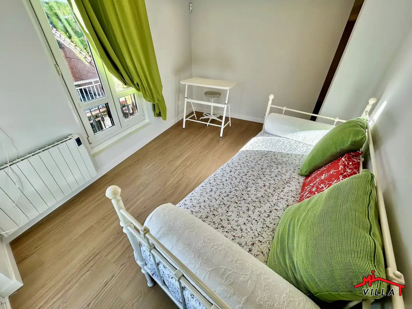 Bedroom of Flat for sale in Laredo  with Heating, Parquet flooring and Balcony