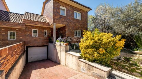 Foto 2 de Casa adosada en venta en Colonia, Torrelodones
