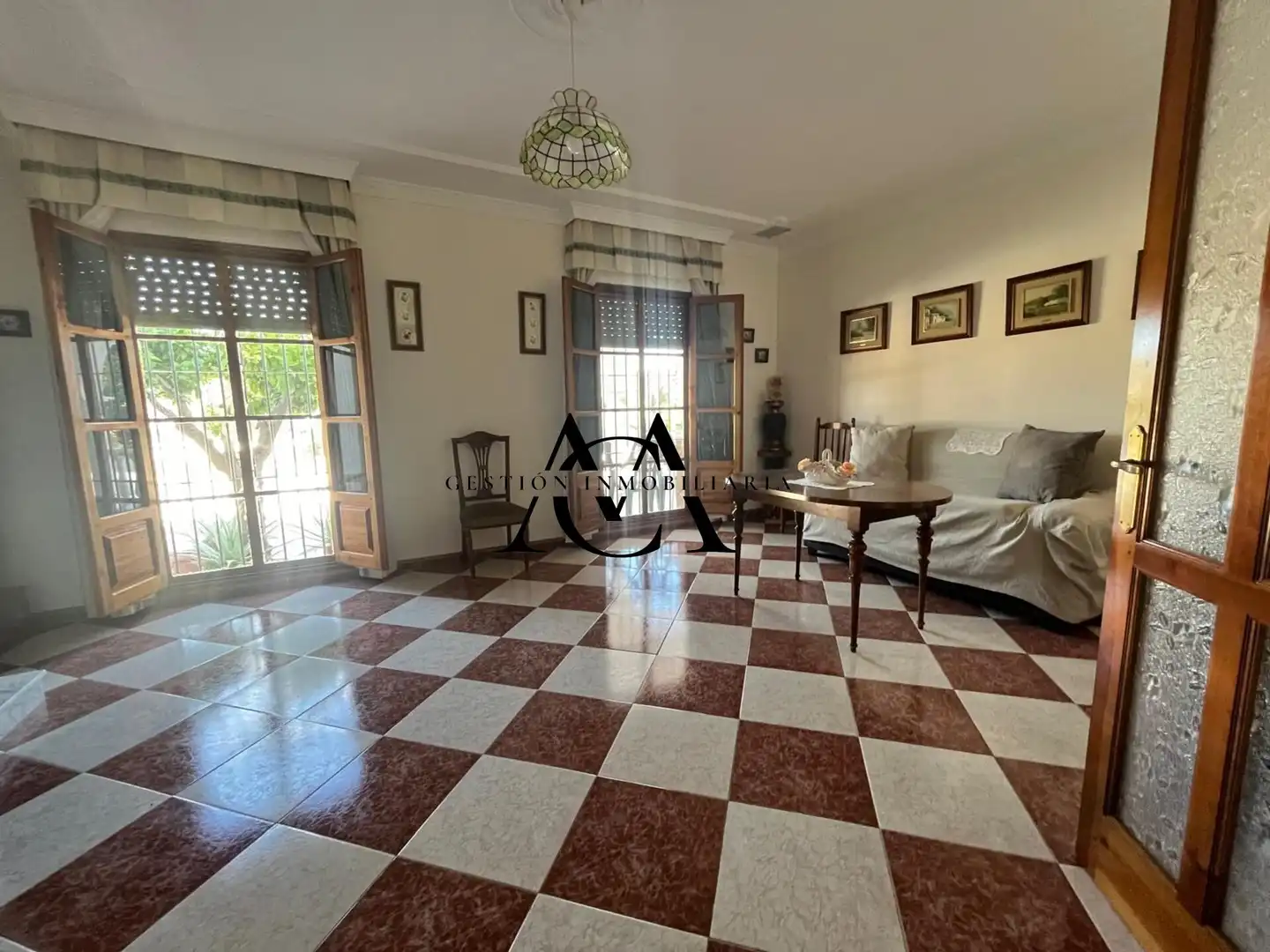 Vista exterior de Casa o chalet en venta en Lucena con Terraza y Amueblado