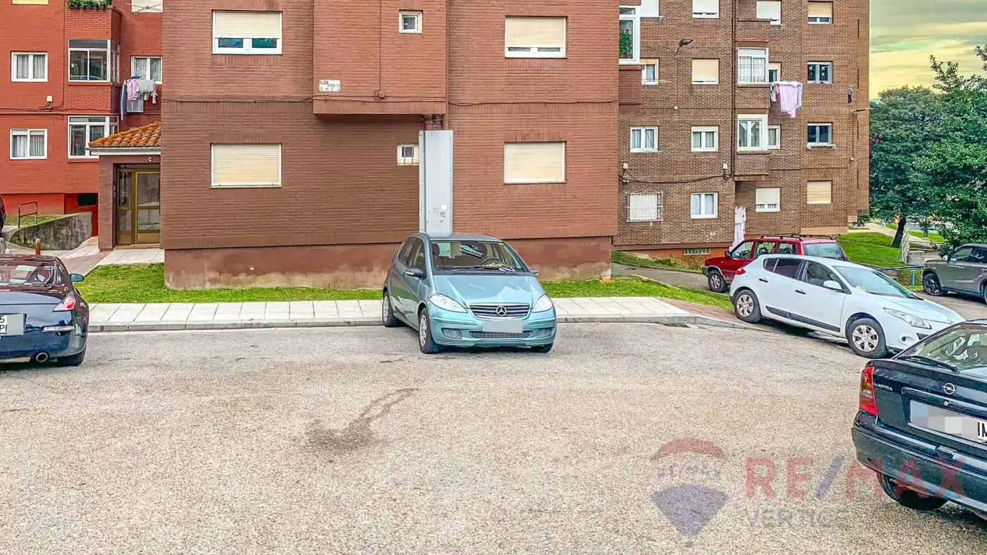 Aparcament de Pis de lloguer en Santander amb Calefacció, Jardí privat i Terrassa