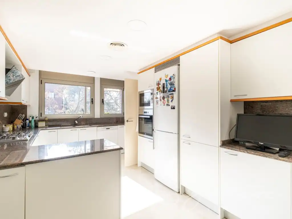 Kitchen of Attic for sale in Sant Cugat del Vallès  with Air Conditioner, Terrace and Swimming Pool