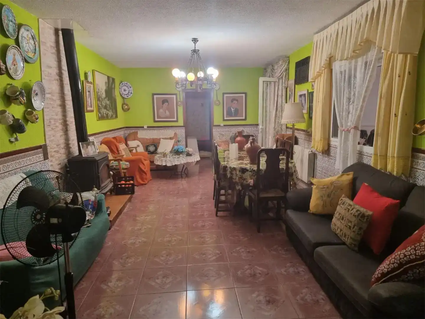 Sala d'estar de Planta baixa en venda en Madrigalejo amb Jardí privat, Traster i Moblat