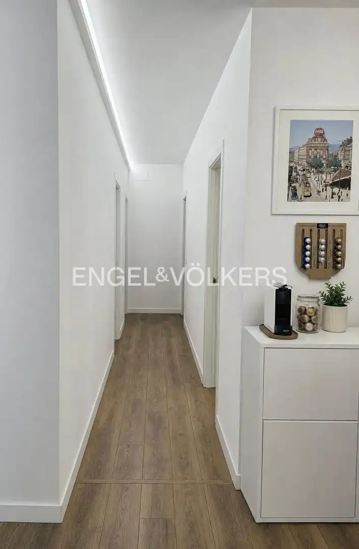 Flat for sale in  Madrid Capital  with Air Conditioner and Heating