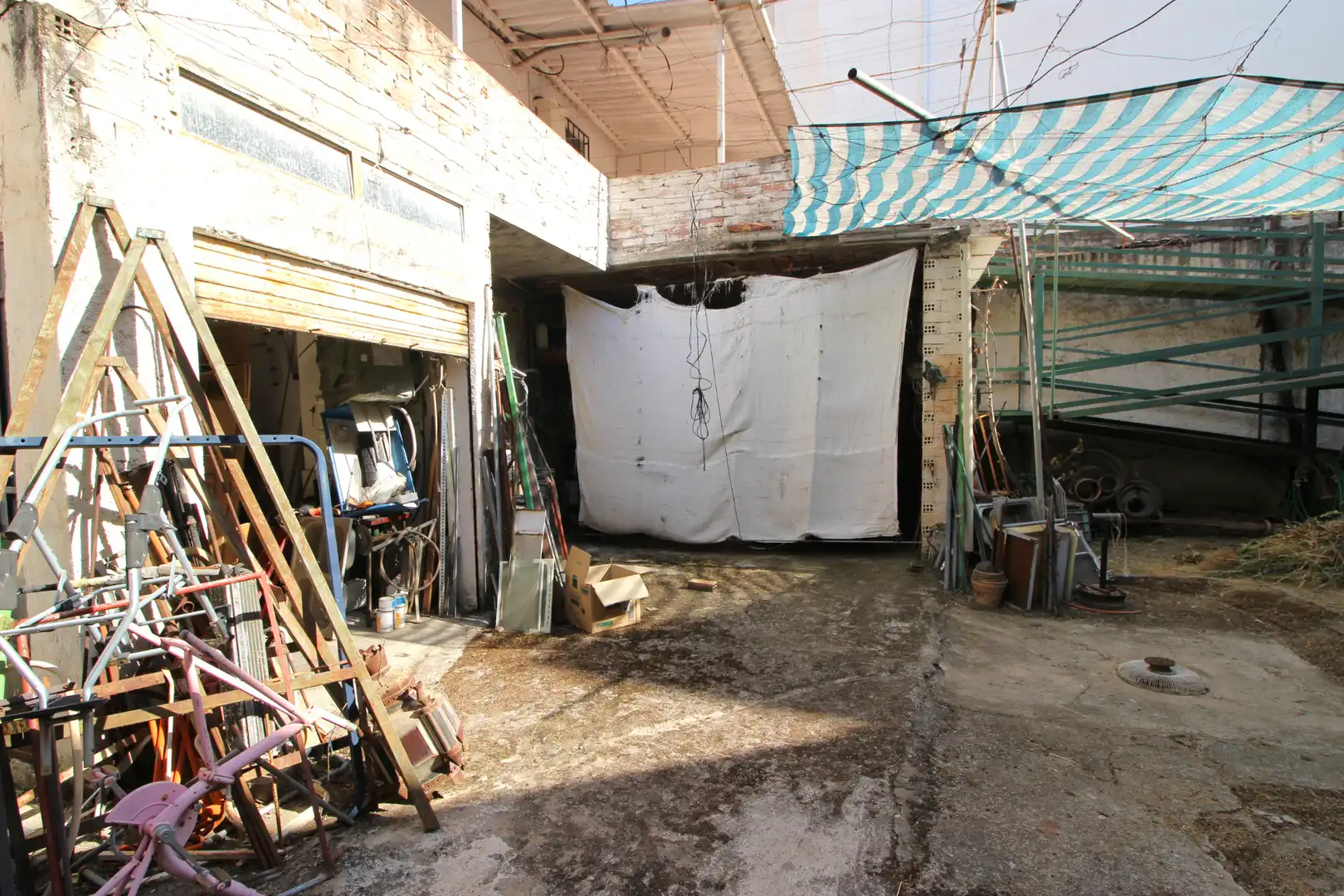 Buildings for sale in Armilla