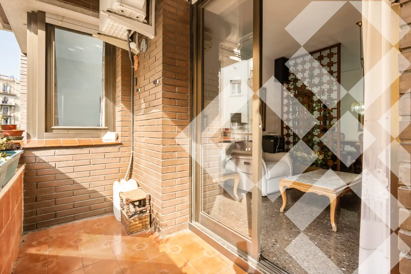 Balcony of Flat for sale in Barcelona  with Air Conditioner, Terrace and Oven