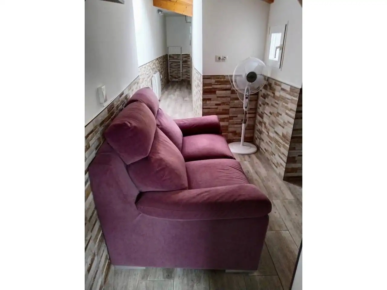 Sala d'estar de Apartament de lloguer en Burgos amb Calefacció, Parquet i Moblat