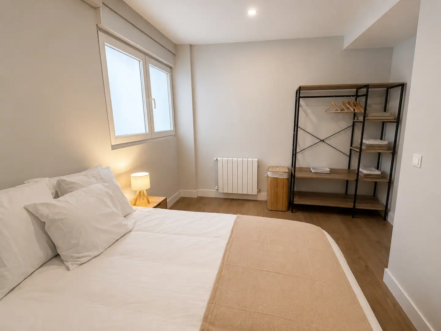 Flat to rent in Calle Ramón Sáez de Adana, imagen 3
