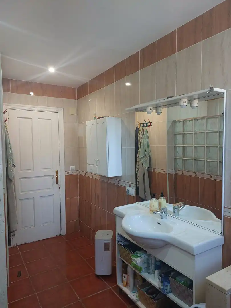 Bathroom of Houses for sale in Planes  with Air Conditioner, Private garden and Swimming Pool