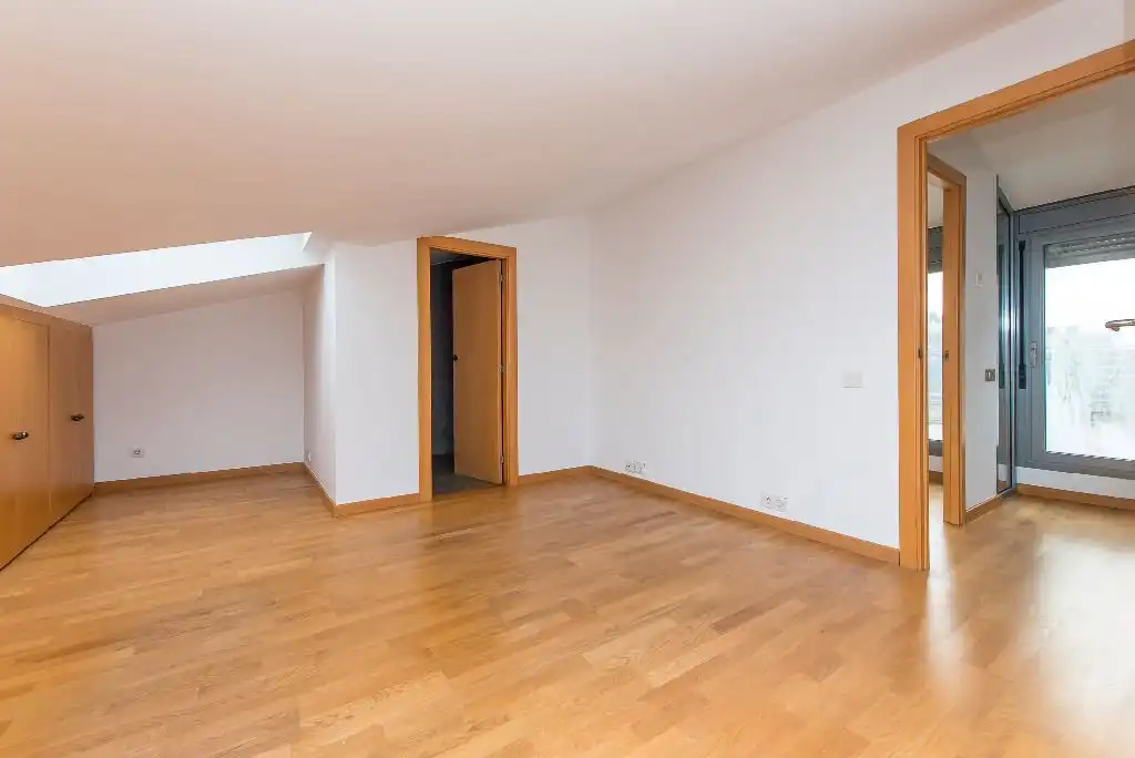 Piso en venta en Carrer Moianès, Hostal