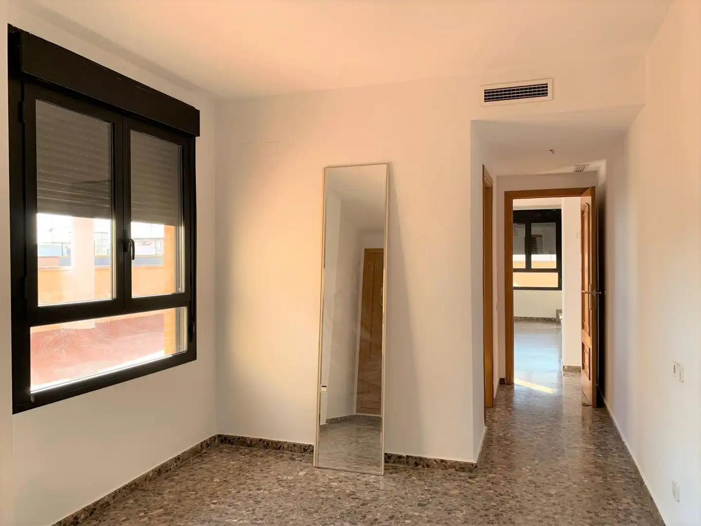 Wohnung zur Miete in Florista, Barrio de Benicalap