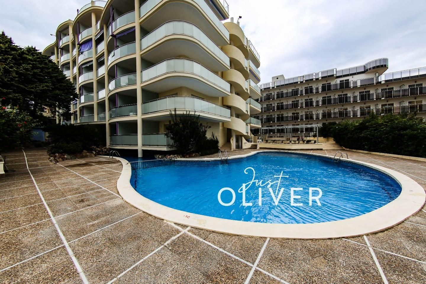 Piscina de Estudio en venta en Salou con Aire acondicionado, Terraza y Piscina comunitaria