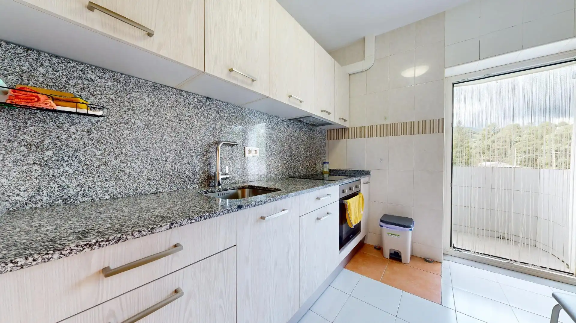 Kitchen of Houses for sale in Abanto y Ciérvana-Abanto Zierbena  with Heating