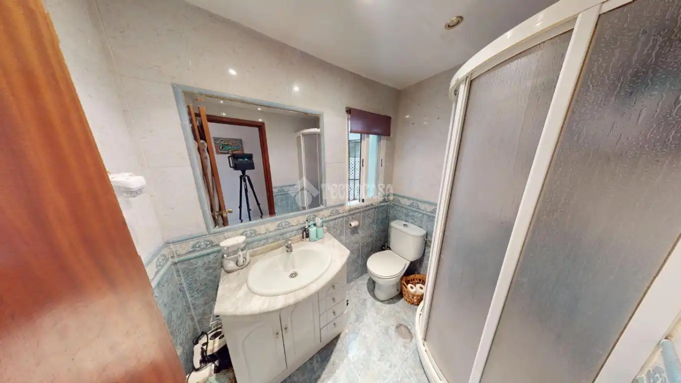Baño de Piso en venta en Leganés con Aire acondicionado, Calefacción y Trastero