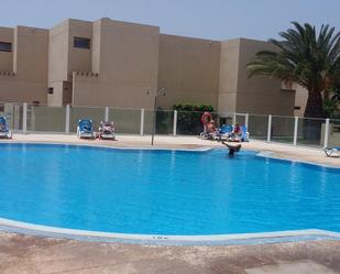 Piscina de Casa adosada en venda en Granadilla de Abona amb Terrassa, Piscina i Balcó