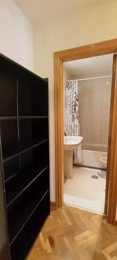 Bany de Estudi de lloguer en Madrid amb Calefacció i Moblat
