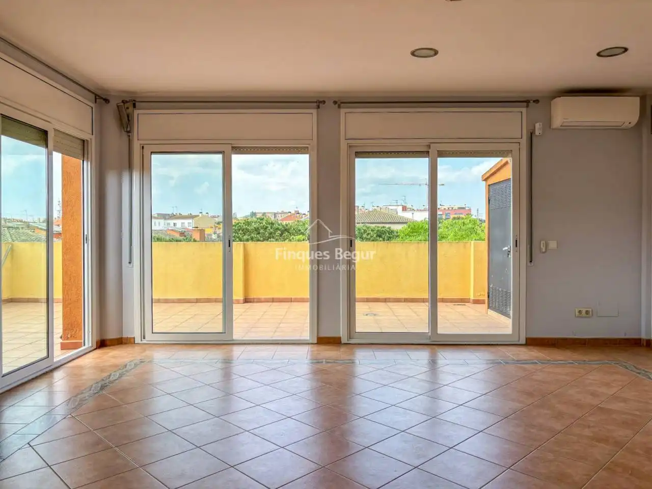 Sala d'estar de Dúplex en venda en Palafrugell amb Aire condicionat, Calefacció i Terrassa