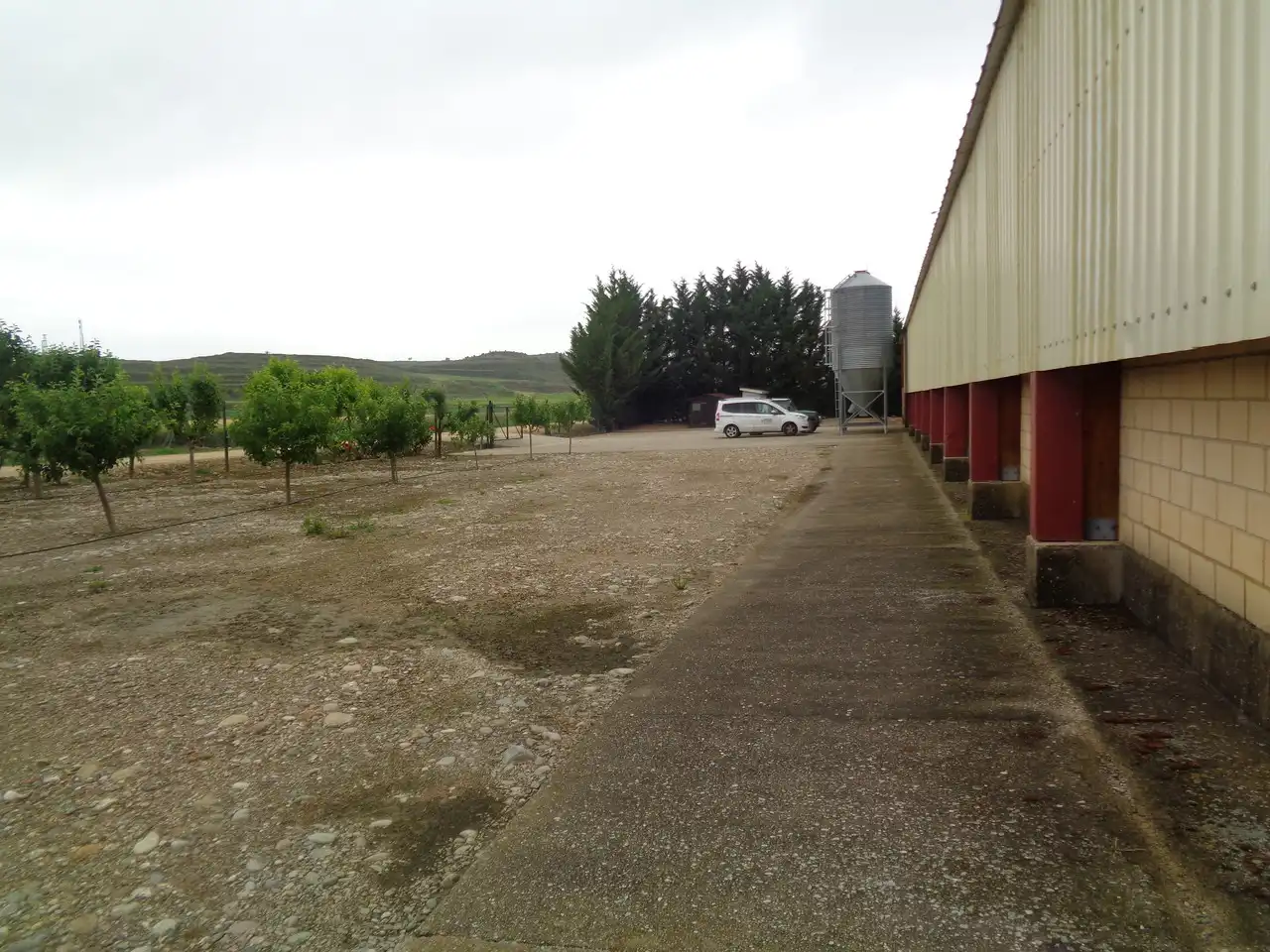 Vista exterior de Nave industrial en venta en Cuzcurrita de Río Tirón
