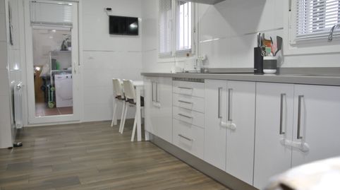 Photo 2 of Single-family semi-detached for sale in Calle José Antonio Gabriel y Galán, Los Pinos - El Pilar, Plasencia