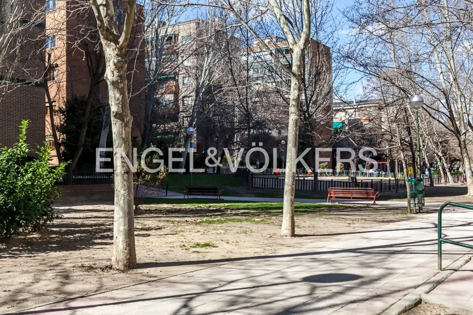 Vista exterior de Apartamento de alquiler en Madrid con Calefacción, Parquet y Terraza