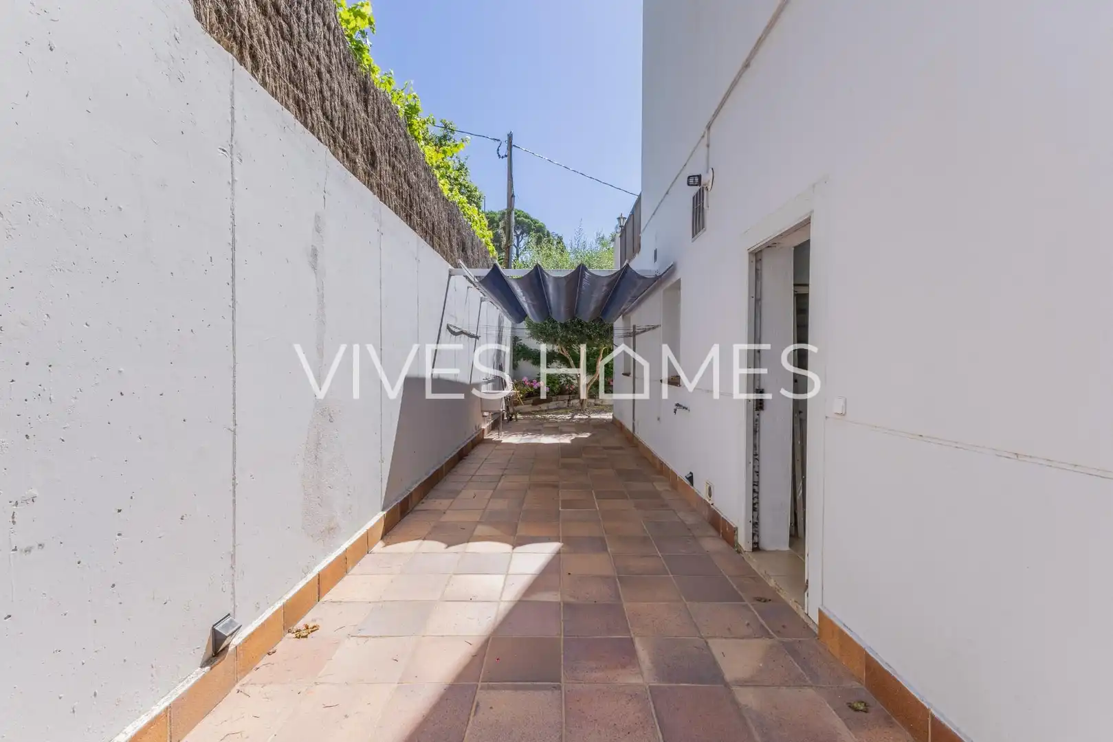 Vista exterior de Casa o xalet en venda en Sant Vicenç de Montalt amb Aire condicionat, Calefacció i Jardí privat