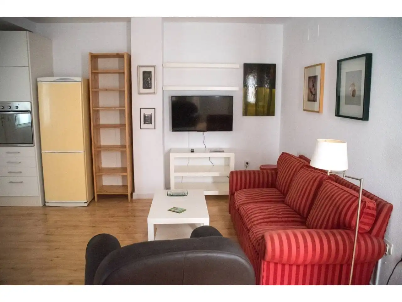 Sala d'estar de Pis de lloguer en Cádiz amb Moblat
