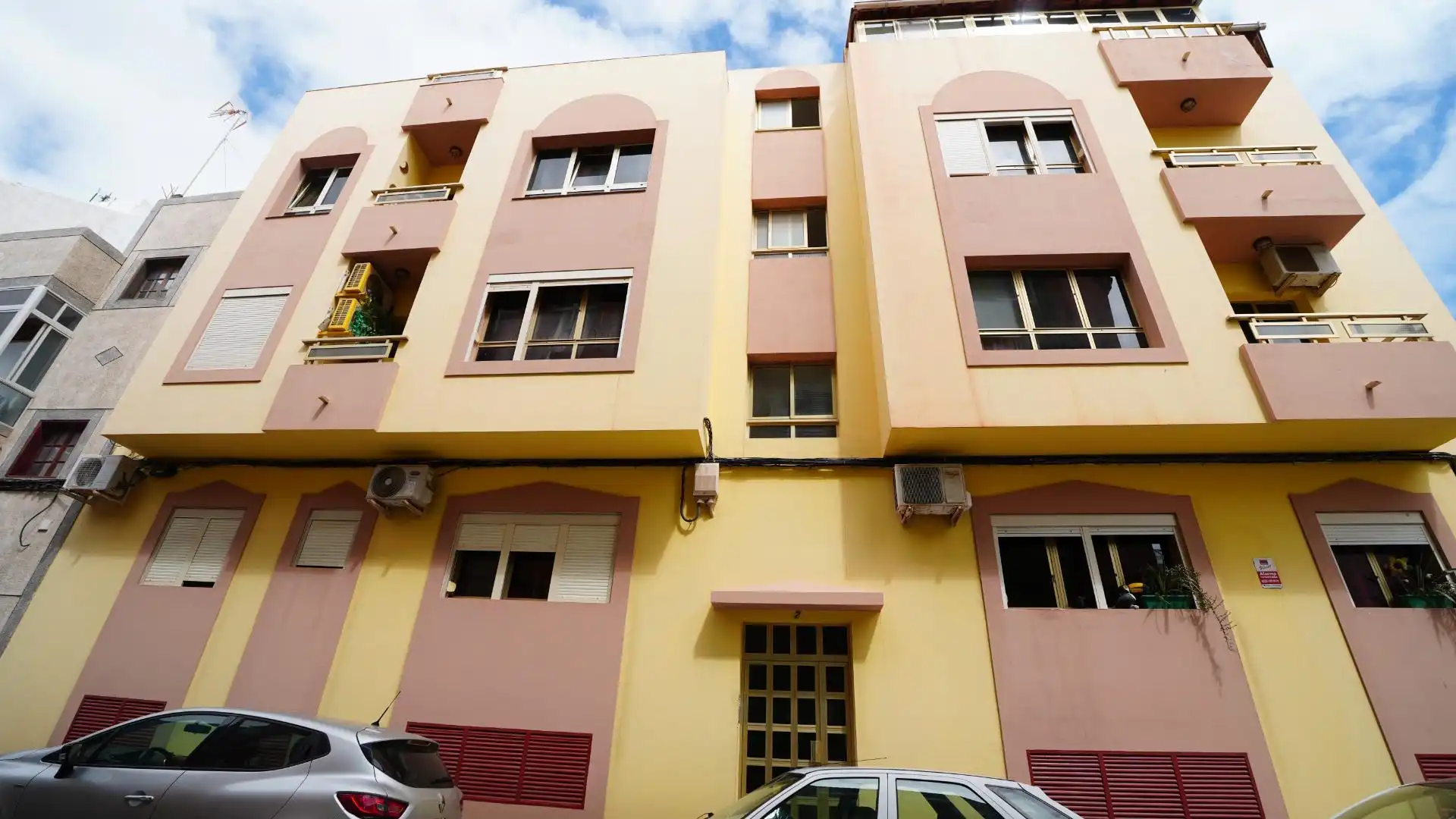 Exterior view of Flat for sale in Santa Lucía de Tirajana  with Storage room