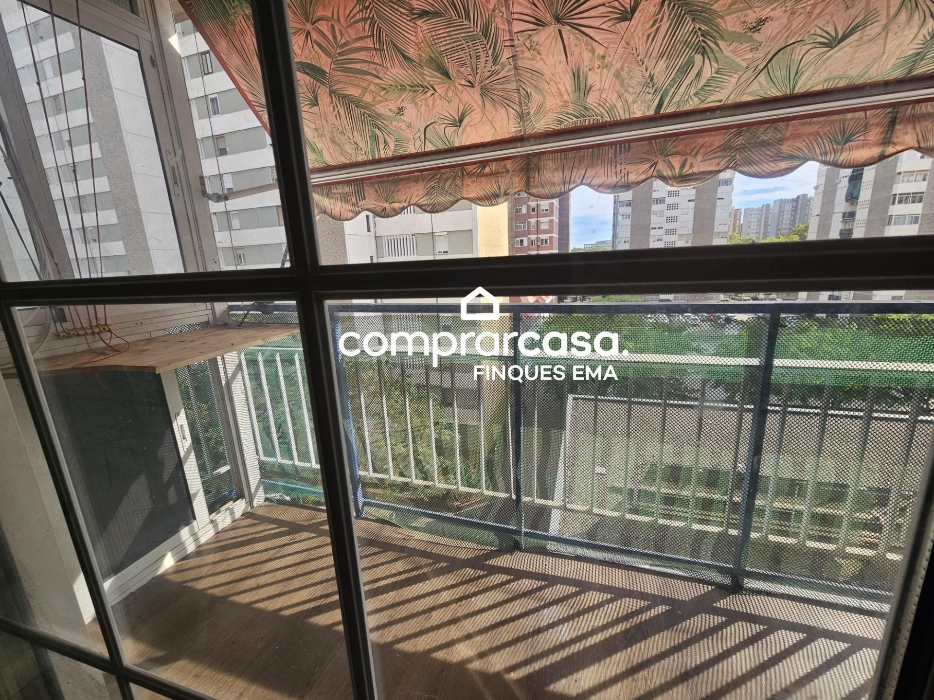 Balcony of Flat for sale in L'Hospitalet de Llobregat  with Balcony