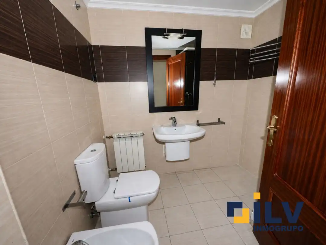 Baño de Piso en venta en Santurtzi  con Calefacción y Terraza