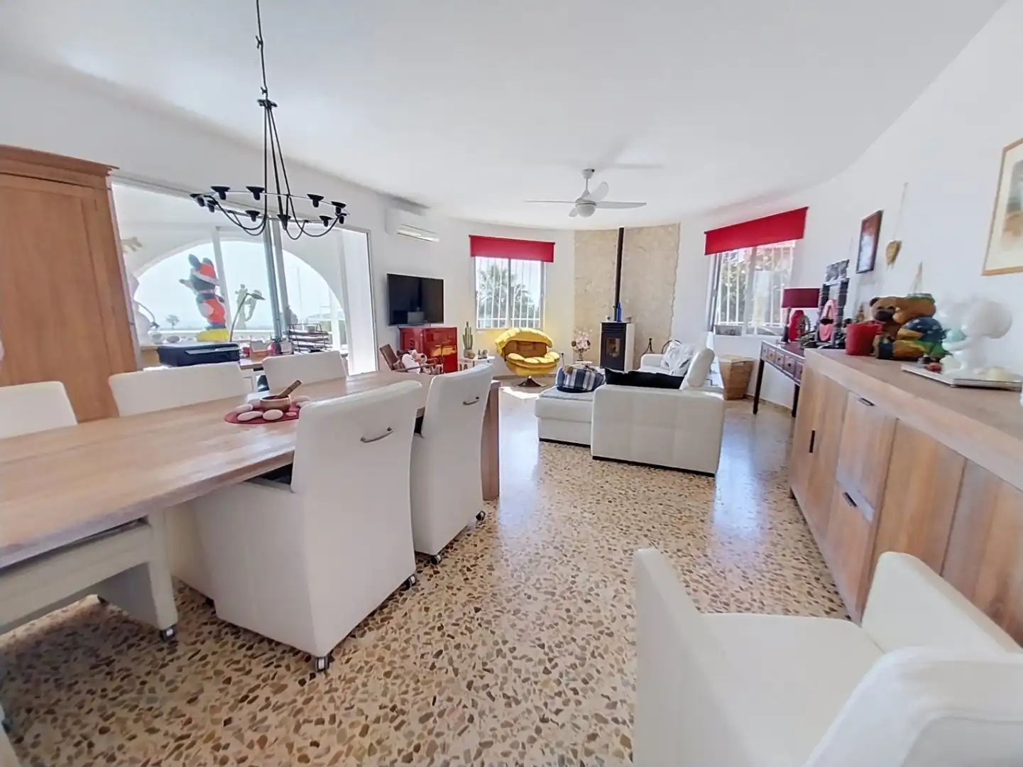 Sala d'estar de Casa o xalet en venda en La Nucia amb Aire condicionat, Jardí privat i Terrassa