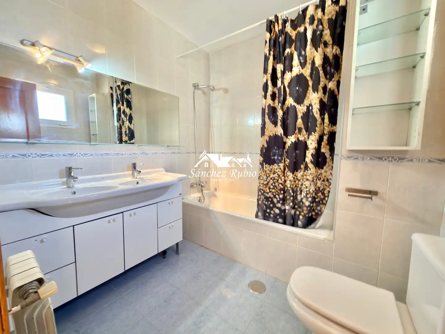 Baño de Piso en venta en Torrelodones con Calefacción, Parquet y Terraza